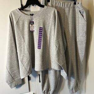 Express Ladies Heather Gray Casual/Lounge Set, XXL